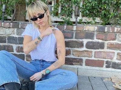 "¡Un fuego!" Miley Cyrus y un ajustado look de cuero que ¡dejó ver de más!