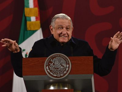 AMLO defiende nombramiento de Pavlovich y Salmerón; México es “plural”, dice