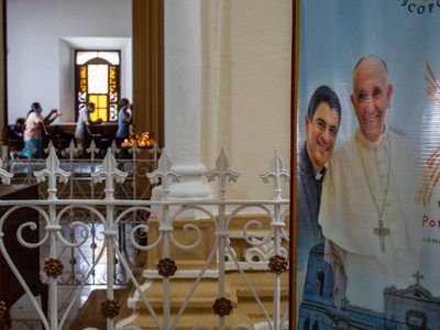 Nicaragua: condenan al obispo Rolando Álvarez a 26 años de cárcel
