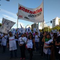 El Gobierno celebra una mesa salarial con el gremio docente ATEN