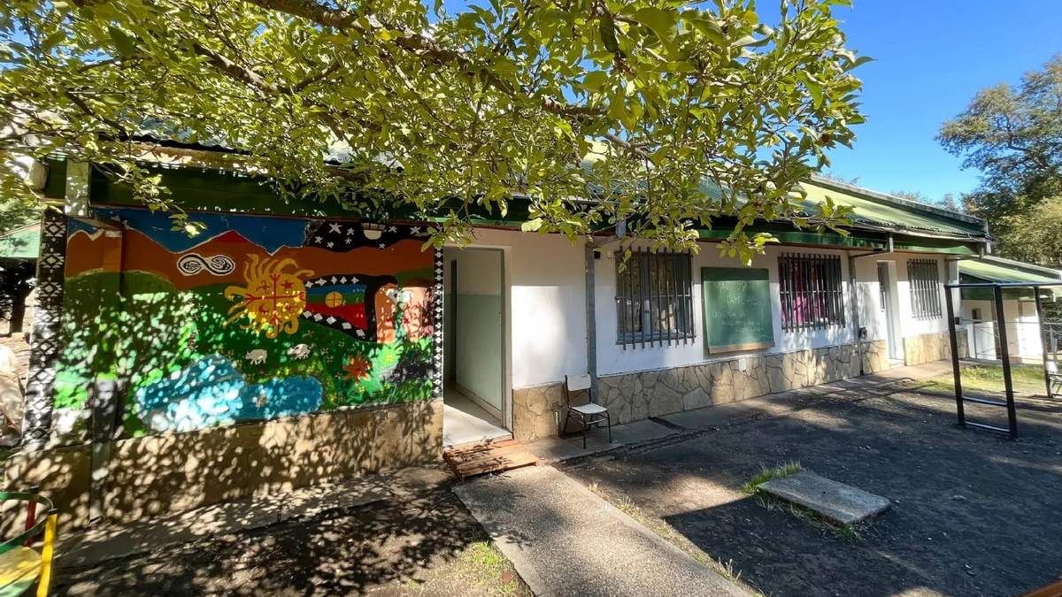 La escuela 146 de San Martín de los Andes. Fuente: (Twitter)