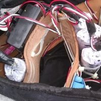 Asaltantes con cinturón explosivo usaron cuatro autos; estarían en Ecatepec