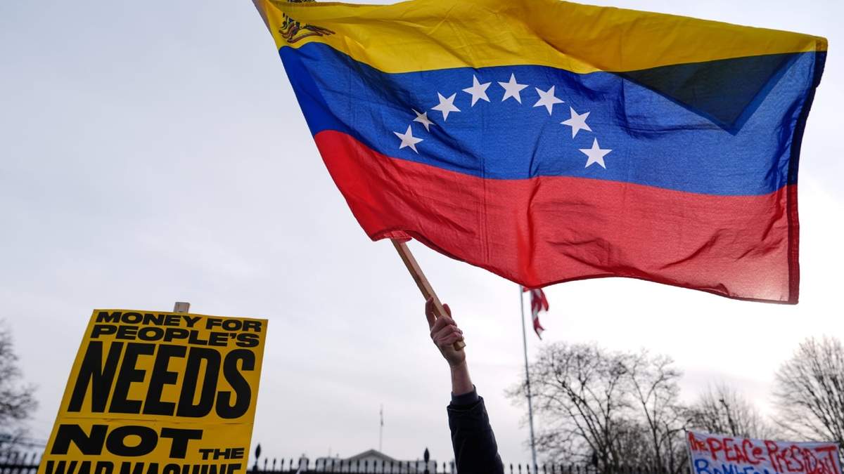 Protestas frente a la Casa Blanca tras captura de Maduro en Venezuela