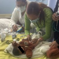 Encuentran en Chalco a recién nacido que coincide con características del bebé robado en Pachuca
