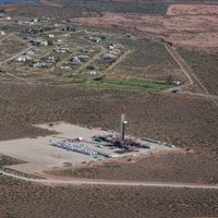 Alarma por las perforaciones no convencionales que proyecta YPF en cercanías de los lagos Mari Menuco y Los Barreales