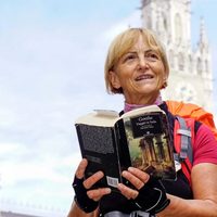Una mujer de 72 años empezó su viaje a pie, desde Italia hasta China: el recorrido durará tres años