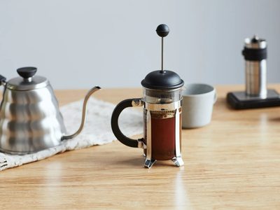 Cinco razones por las que deberías cambiar tu cafetera eléctrica por una émbolo
