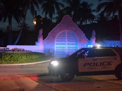 El FBI allanó la mansión de Donald Trump en Florida: qué buscaban y la reacción del expresidente