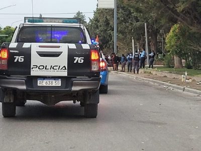 Con disparos antitumulto la Policía tuvo que detener una pelea callejera en Centenario