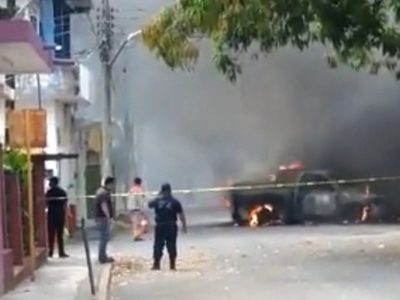 Jornada violenta en Veracruz: Cuatro muertos, patrullas quemadas, fiscalía baleada y narcobloqueos