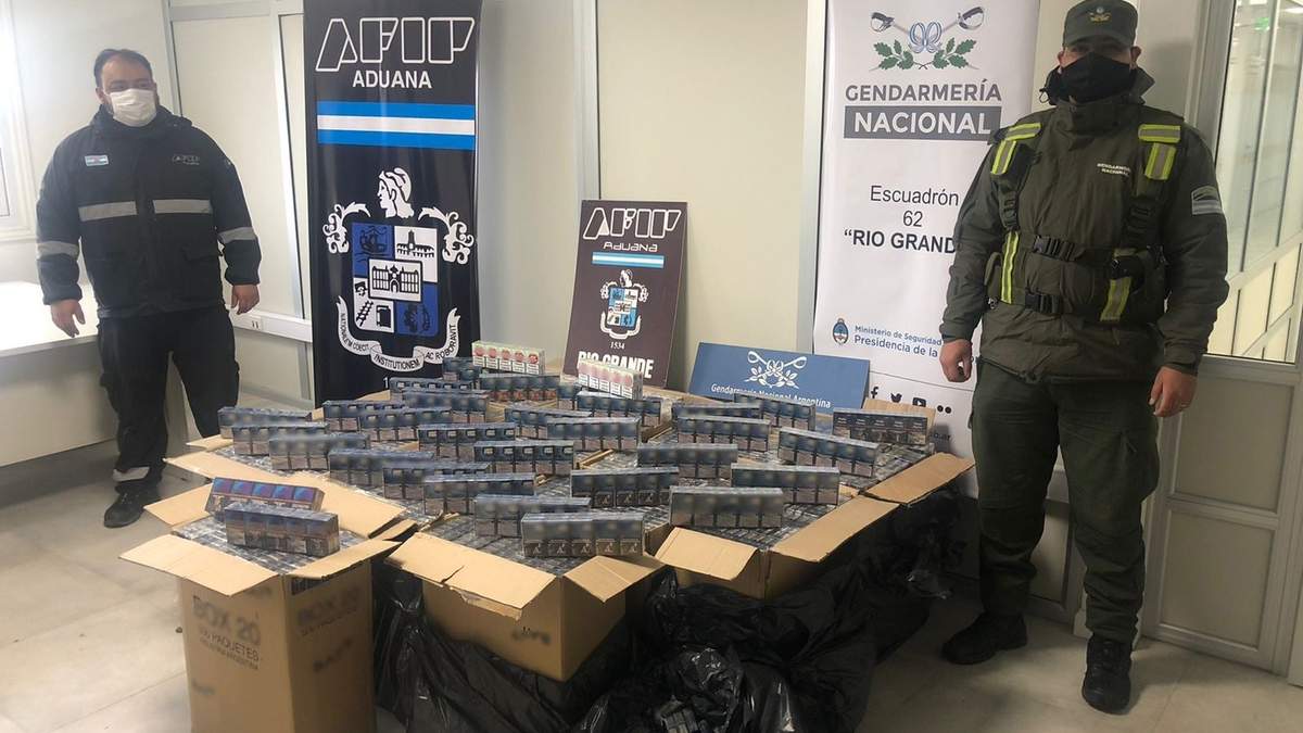 La Aduana incautó cigarrillos en la frontera con Chile. Fuente: (Twitter)