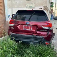 Enfrentamiento entre policías y delincuentes en calles de la colonia Teocaltiche, Jalisco
