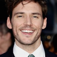 Sam Claflin publicó una foto recién despierto y obtuvo más de 500 mil likes