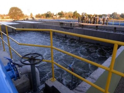EPAS desmiente el vertido de líquido cloacal “sin tratar” al río Limay
