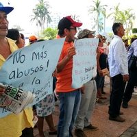 Marchan contra la privatización del agua en Villahermosa