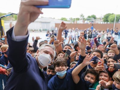 Alberto Fernández: “Cada peso que ponemos en materia educativa es una inversión”