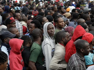 Ofrece Segob no expulsar a haitianos y africanos varados en Baja California