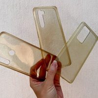 No tires la vieja y amarillenta funda de tu celular, aplicá este trucazo para dejarla como recién comprada