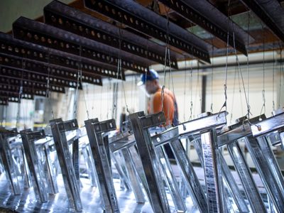 Cómo impactará en Argentina el arancel que Trump le puso a la importación de aluminio y acero