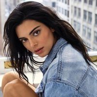 "¡Bebé!" Kendall Jenner se fotografió en la cama con la talla más pequeña y ¡no podrás con tanto!