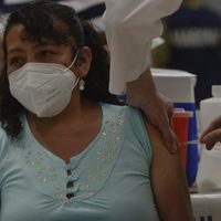 SRE confía en reapertura fronteriza; presume a EU avance en vacunación