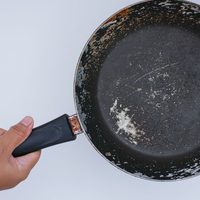 No tires tu vieja sartén y convertila en este objeto aesthetic para tu hogar y sin gastar de más