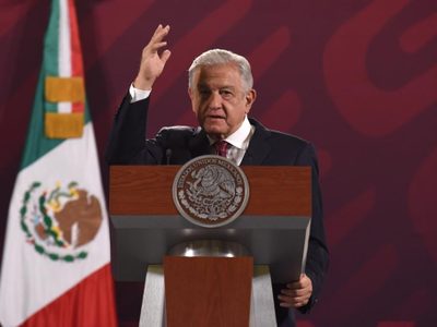 AMLO aconseja al senador Armenta no demandar a la ministra Norma Piña para no convertirla en mártir