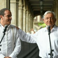 'Cada quien es responsable de sus actos”, dice AMLO sobre boda de Yáñez en Hola!