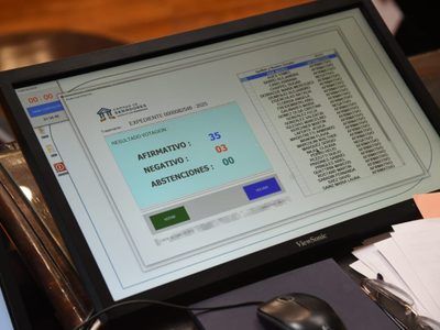 Cornejo celebró la aprobación del Presupuesto 2026 y el PJ votó partido