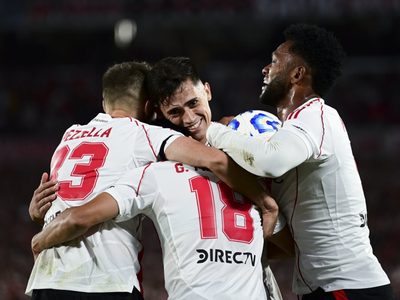 Un mimo para Gallardo: River goleó a Rosario Central y se clasificó a la Copa Libertadores 2025