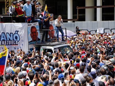 Miles de venezolanos protestan en todo el mundo contra el “fraude electoral” de Maduro