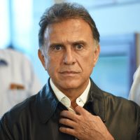 Congreso niega a Yunes reestructuración de deuda pública