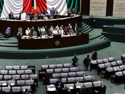 Diputados avalan ir por reelección sin pedir licencia ni perder apoyos económicos