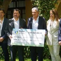 Empresas de Neuquén realizaron un aporte millonario para las becas Gregorio Álvarez
