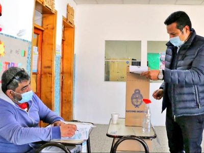 PASO 2021: qué dijo Osvaldo Llancafilo, precandidato del MPN, tras votar