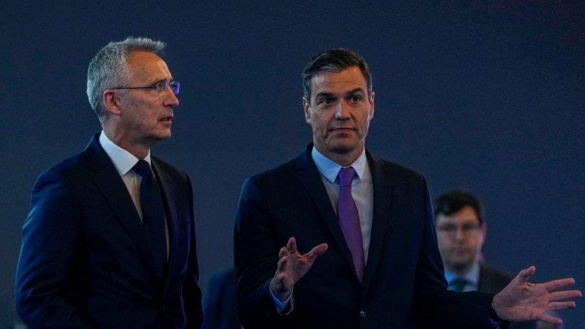 Jens Stoltenberg y Pedro Sánchez