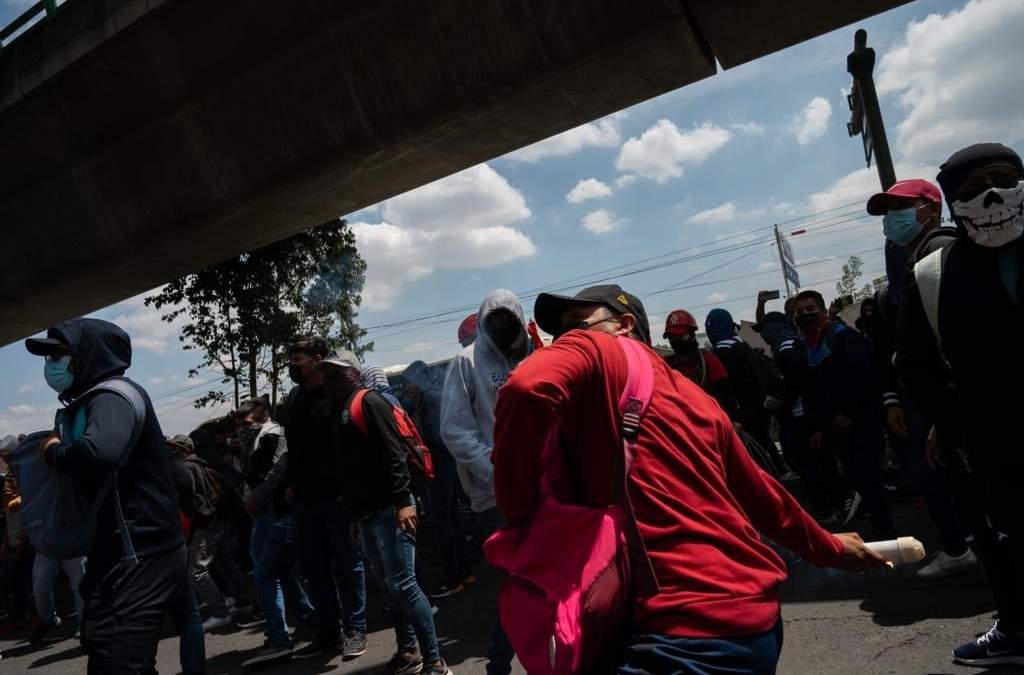 Manifestantes en el Campo Militar número Uno
