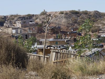 Descenso de la pobreza en Neuquén: se redujo en 8,4 puntos, aunque el consumo de productos básicos sigue en baja