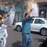 "Causan muerte", protestan contra vacunas covid-19 en Querétaro