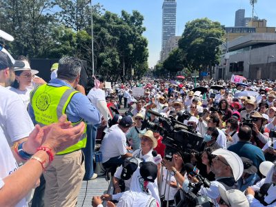 Trabajadores del Poder Judicial protestan por desaparición de fideicomisos