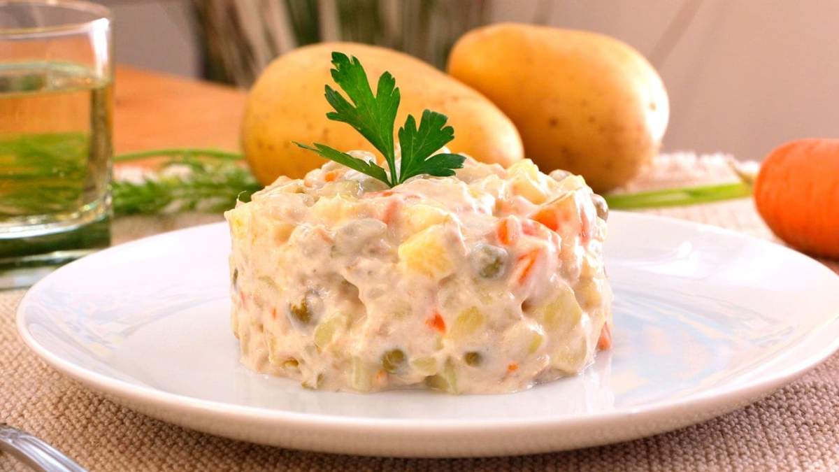 Ensalada rusa para celebrar las Fiestas. Fuente: (Instagram)
