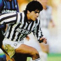 Así está hoy Lalo Maradona, el hermano del 10 que compartió las mismas raíces y pasión
