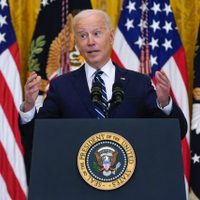 Biden eleva a 200 millones el objetivo de dosis de vacunas para sus primeros 100 días