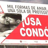 Denuncian ante CNDH retiro de espectacular que promovía la prevención del VIH/Sida