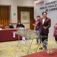 Morena resuelve pluris por tómbola: entran José Ramiro López Obrador, Ramírez Cuevas, El Fisgón...