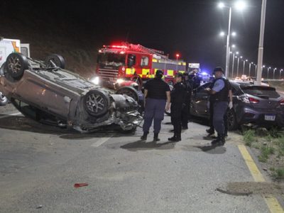 Choque y vuelco en la ruta 7: cuatro autos involucrados y tres personas hospitalizadas