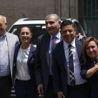 Gobernadores de Morena llegan a Palacio Nacional; “pudiera darse” un mensaje de AMLO