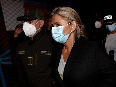 Detienen por terrorismo y sedición a la expresidenta de Bolivia