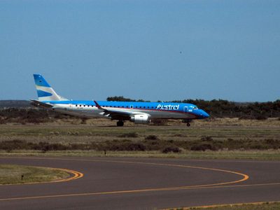 Buscan aumentar los vuelos de Aerolíneas Argentinas a Viedma