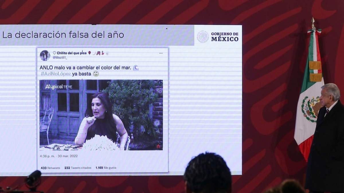 La senadora panista Kenia López, en la sección de noticias falsas de la conferencia mañanera